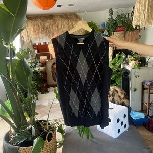 Men's Black and Gray Argyle Sweater Vest